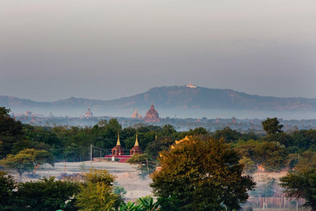 Sky View Hotel Bagan Extérieur photo