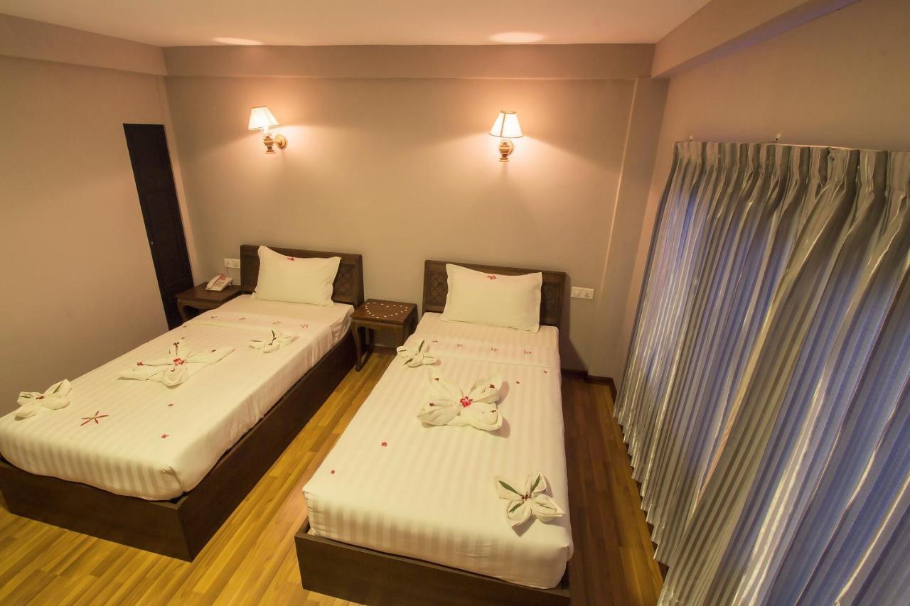 Sky View Hotel Bagan Extérieur photo