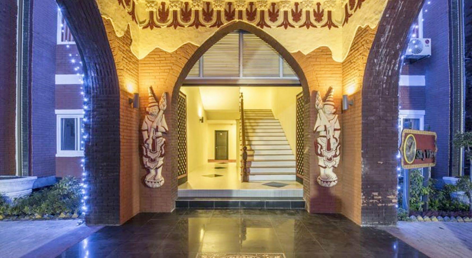 Sky View Hotel Bagan Extérieur photo