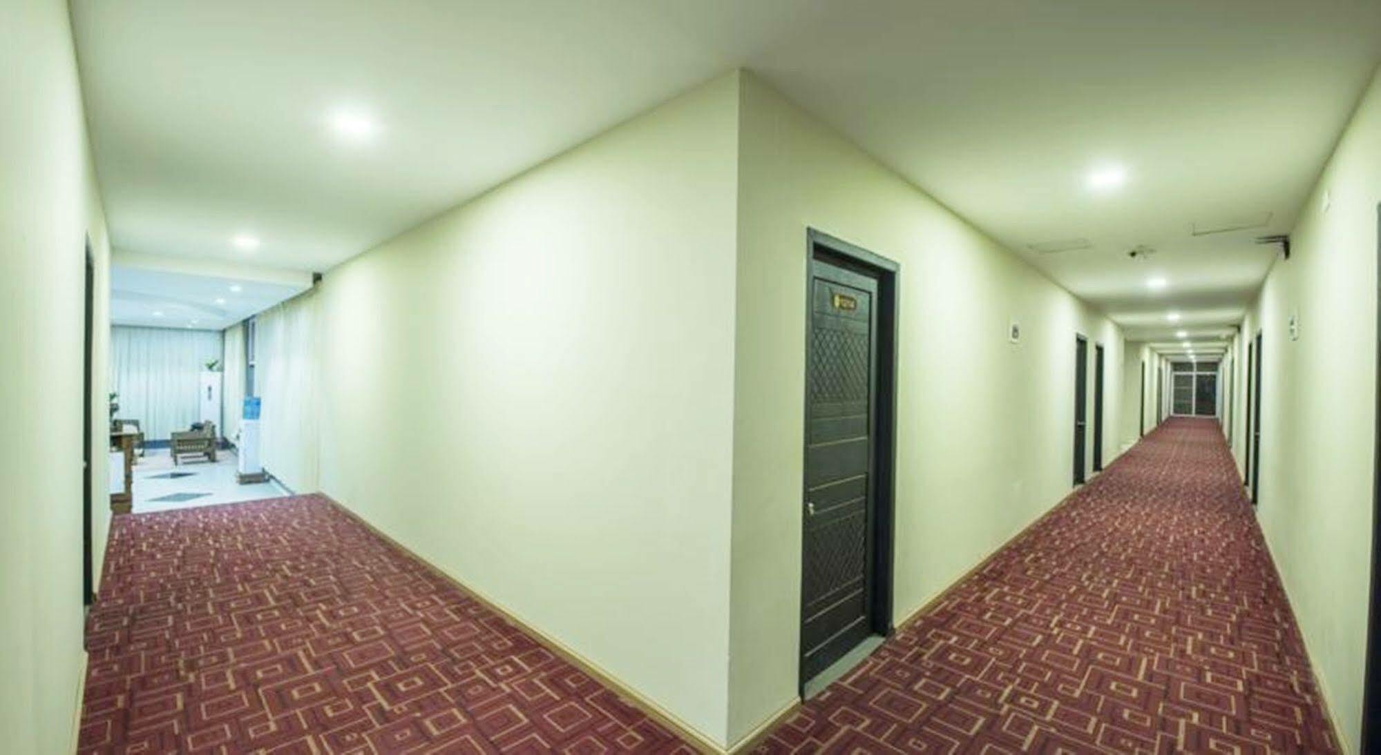 Sky View Hotel Bagan Extérieur photo